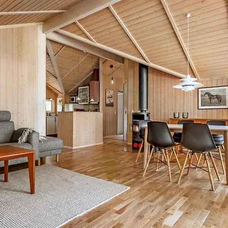 3 Bedroom Stunning In Casa vacanze Slangerup