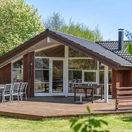 3 Bedroom Stunning In *